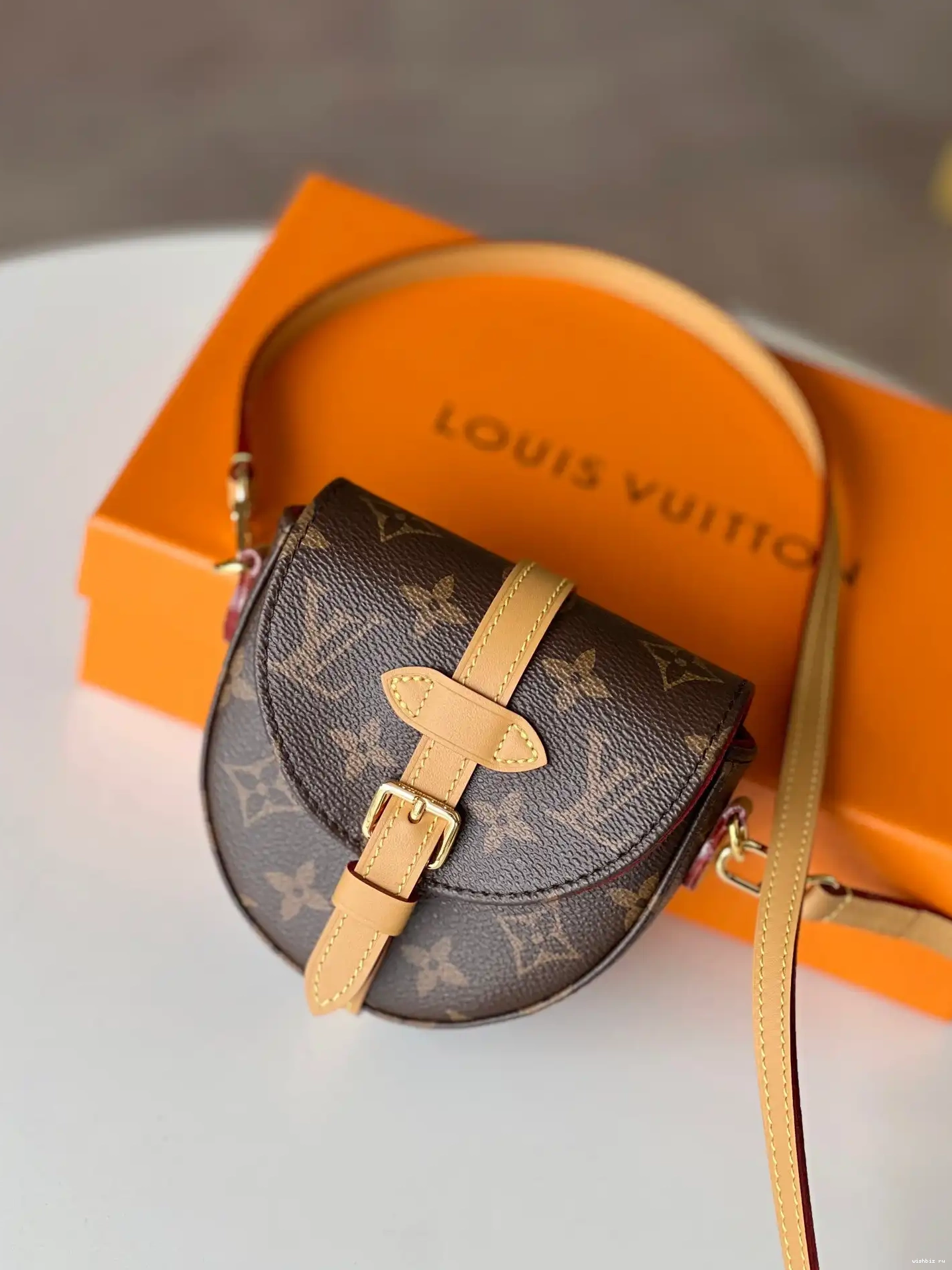 WIS LOUIS CHANTILLY MICRO VUITTON 0614